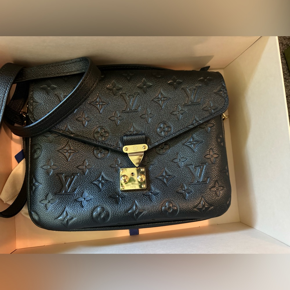 Louis Vuitton Black Pochette Métis Monogram Crossbody Bag